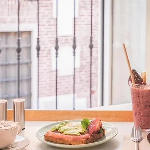 https://dulces-dreams-boutique-hostel.hotelsinnerja.org